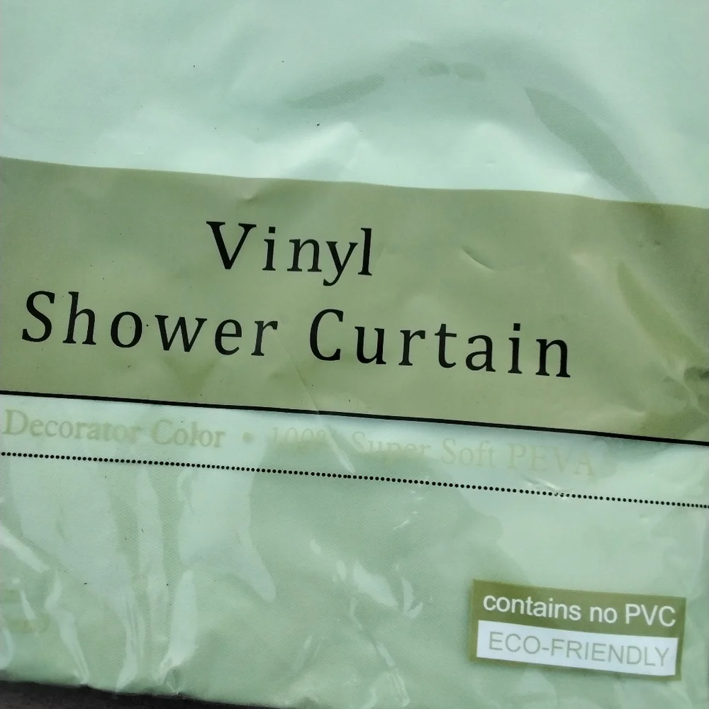 New Cotton Valley green shower curtain and 2 towels🏡